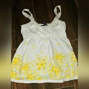 INC SUNSHINE YELLOW 🌞 EMBELLISHED TOP SZ MEDIUM
